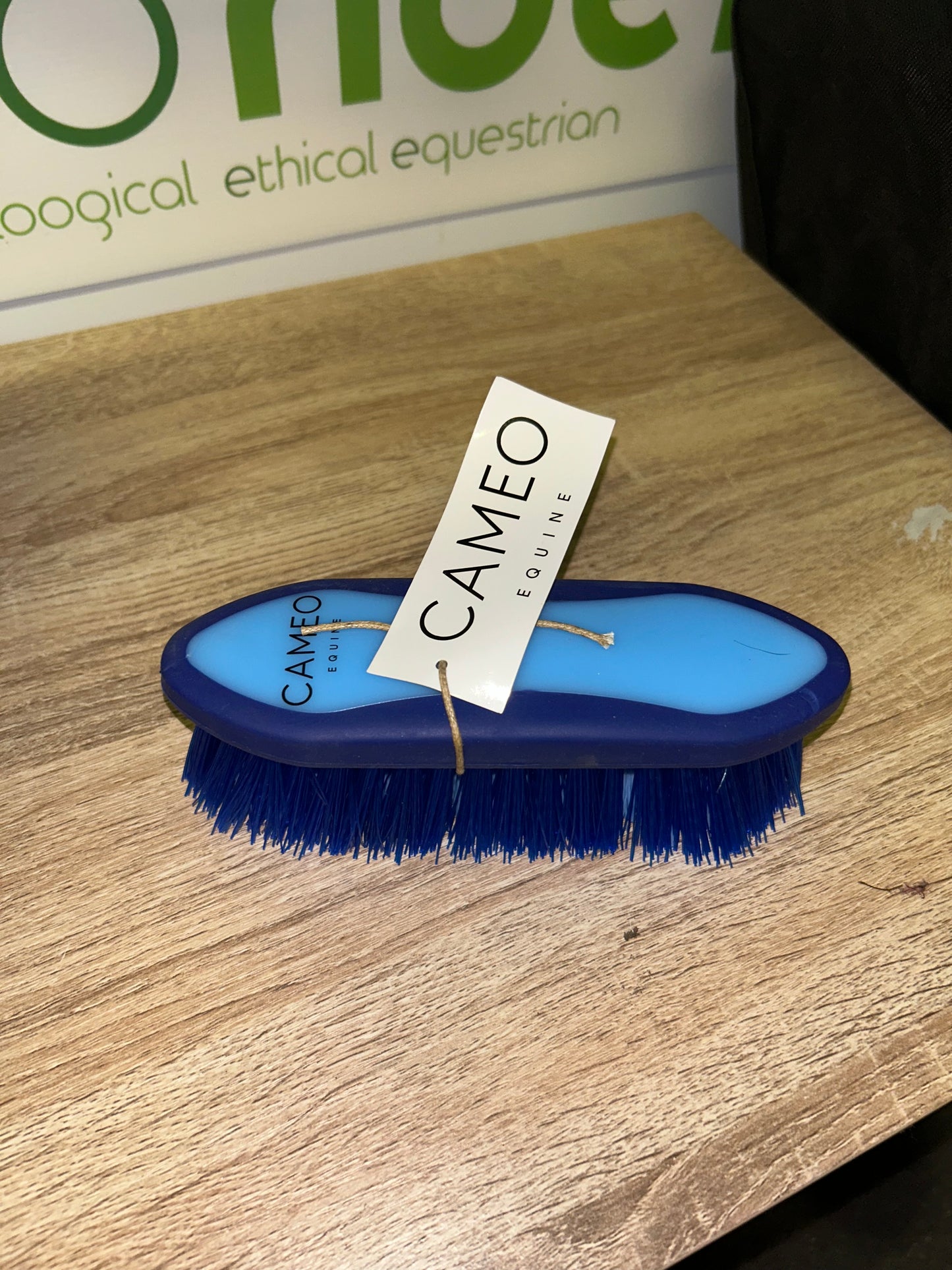 Cameo Dandy Body Brush